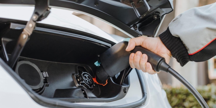 Webfleet amplía su programa OEM.connect a los eléctricos