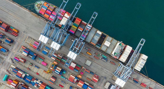 Los derechos de emisiones también para los puertos