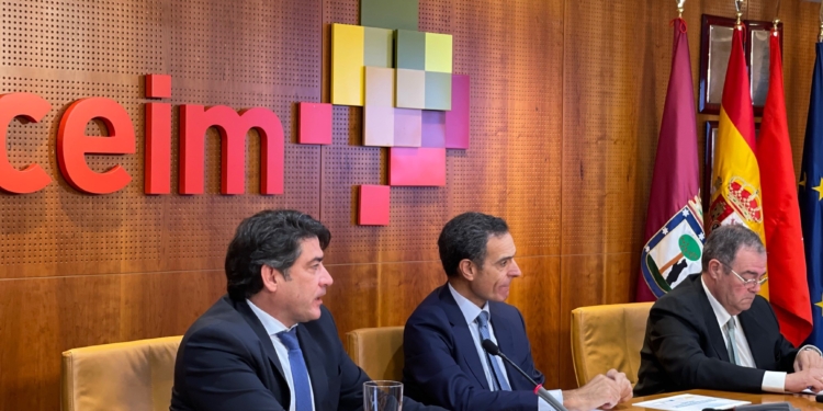 La CAM detalla las ayudas para la transformación de las flotas de transporte