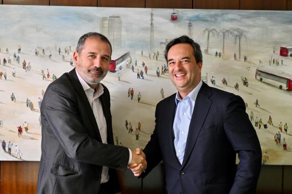 TMB adjudica la gestión de los espacios publicitarios del bus metropolitano