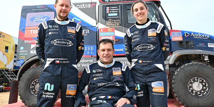 La mala suerte trunca la aventura ‘dakariana’ de Llovera y su Ford Trucks