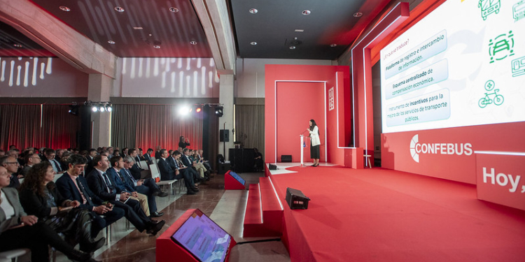 La integración tarifaria y la inversión, protagonistas en el Confebus Summit 2025