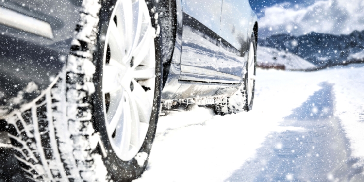 Adine aconseja neumáticos de invierno ante Filomena