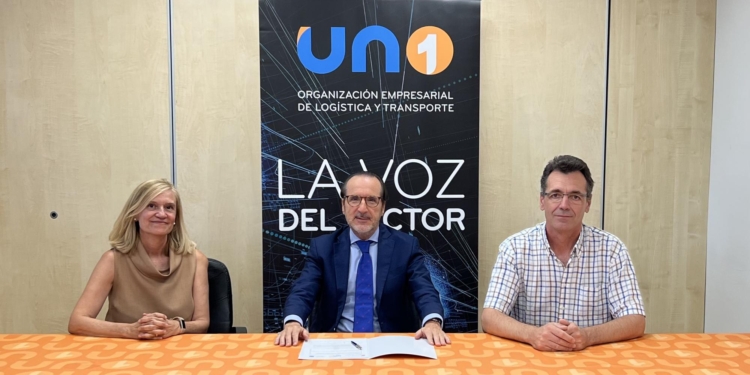 UNO firma un acuerdo con el IES Luis Braille, para impulsar el Sector