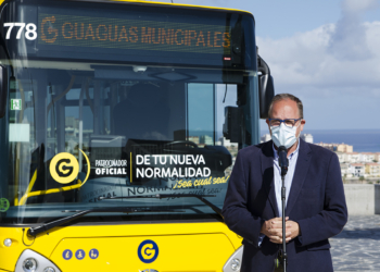 Guaguas añade ocho vehículos Iveco, de 10 metros