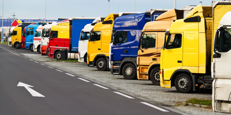 Se necesitan muchas más plazas de aparcamiento para camiones en Europa