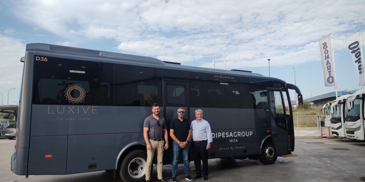 Autocares Dipesa adquiere su sexto Navigo, de la marca Otokar