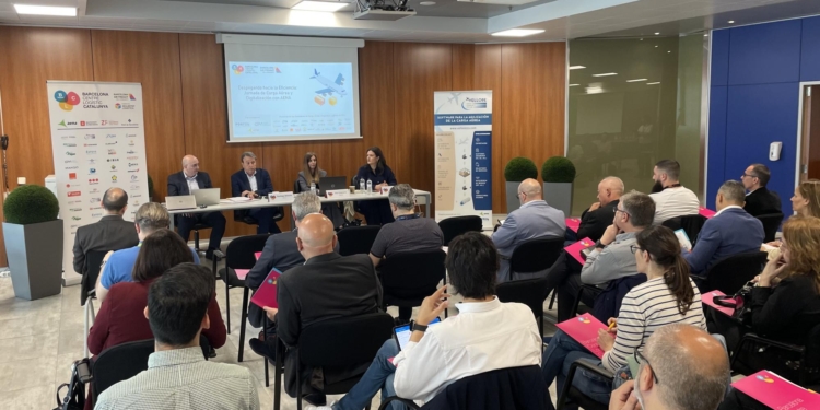 Barcelona lidera la carga aérea con 10.000 toneladas más que en 2023