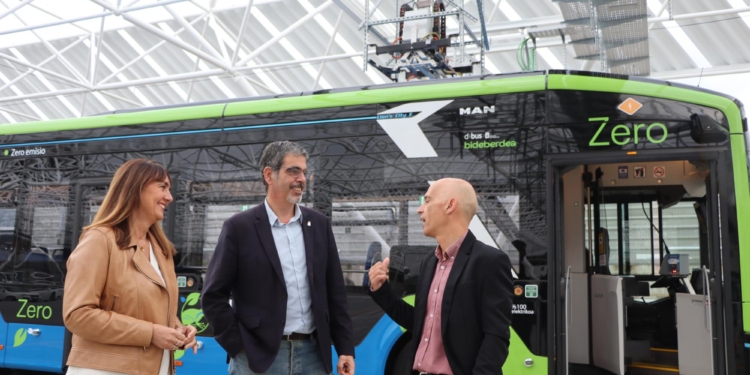 Dbus presenta su nuevo proyecto de electrificación total de su flota