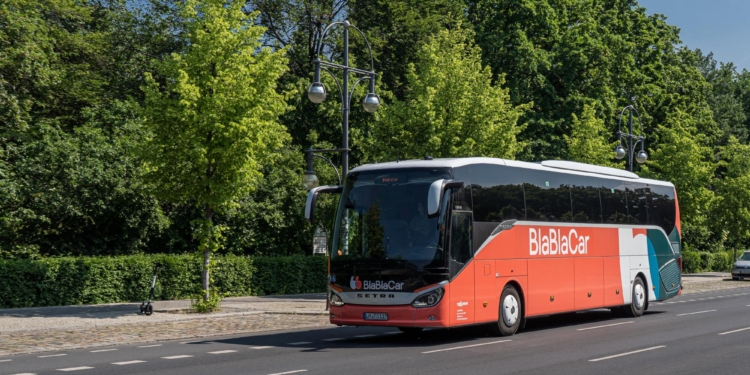 BlaBlaCar lanza tres nuevas rutas de bus entre España y Francia