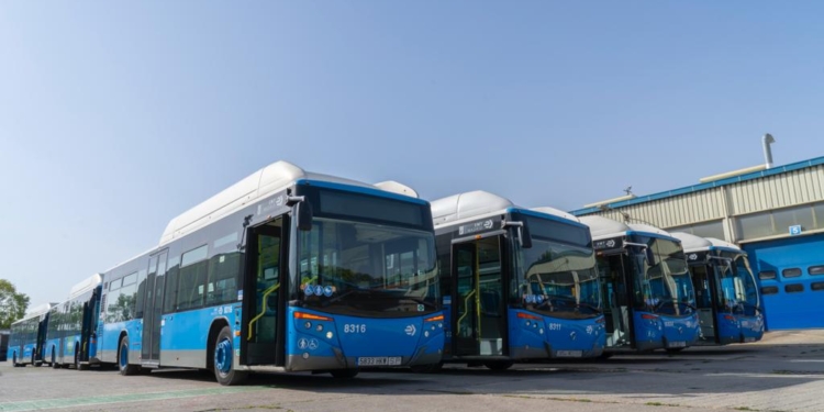 Quince buses de EMT Madrid a Toledo, tras las inundaciones de sus cocheras
