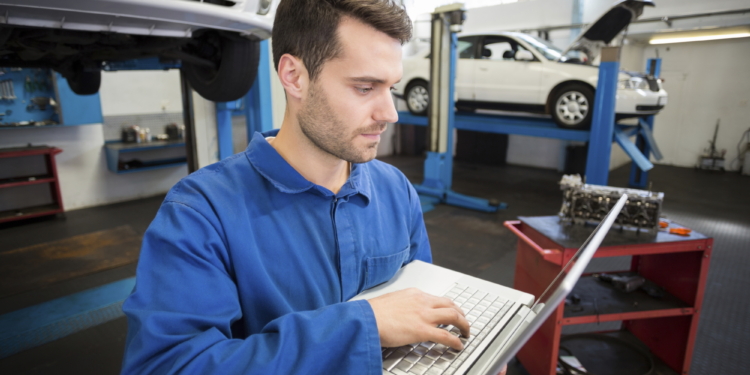 Piden ayudas directas para los talleres de vehículos