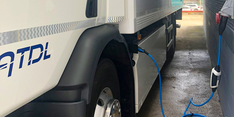 ATDL incorpora su primer vehículo totalmente eléctrico en Valencia