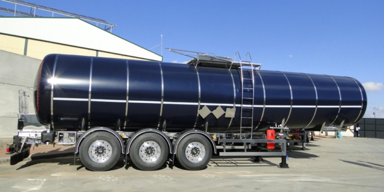 Farcinox amplía su porfolio de productos con la producción de cisternas para el transporte de asfalto