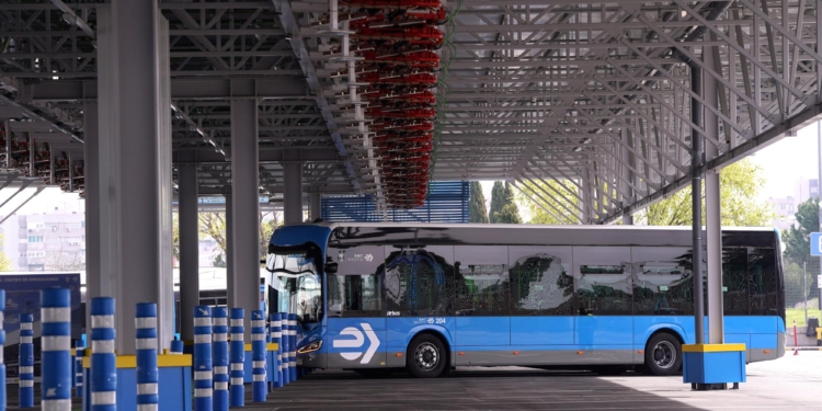Inaugurada estación de carga eléctrica en Carabanchel para 118 autobuses