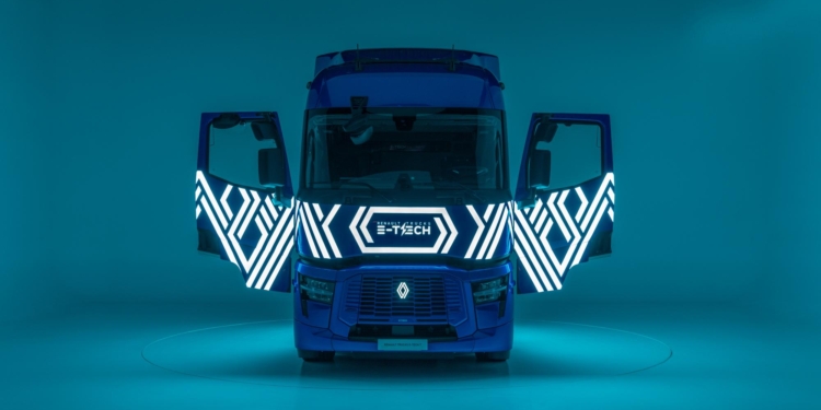 El Diamond Echo de Renault inicia una ruta por siete países de Europa