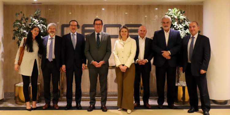 UNO aborda con el Presidente de la CEOE los retos de futuro del sector logístico