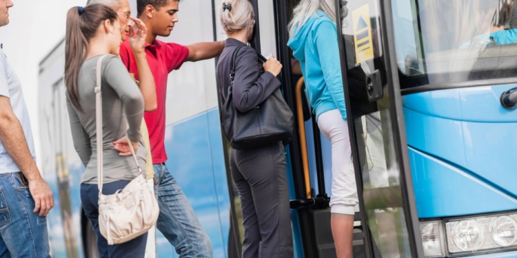 Atedibus solicita más espacios para la subida y bajada de pasajeros