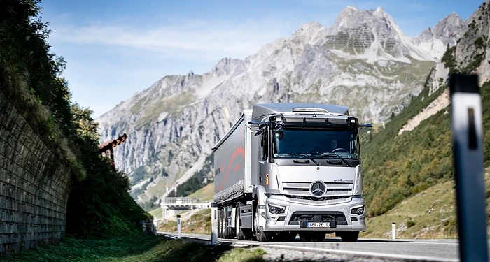 El eActros de 40 toneladas cruza el puerto de Arlberg en el Tirol