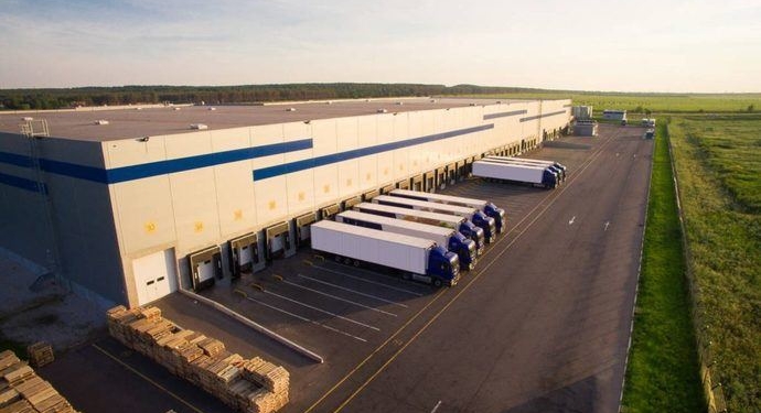 ¿Cuáles son los factores de éxito del outsourcing logístico, según un estudio?