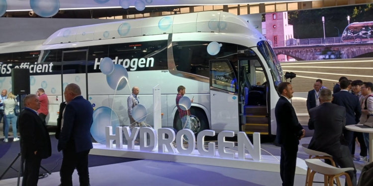 Irizar presenta en Busworld su gama multitecnológica de buses y autocares