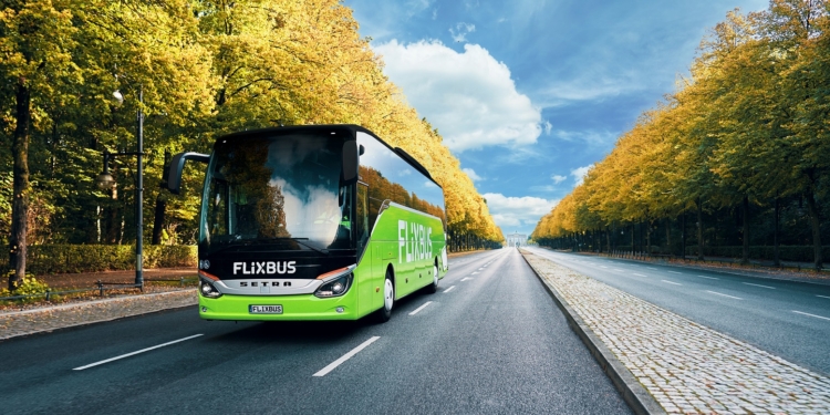 FlixBus y Miravilius se unen y establecen una alianza para difundir destinos