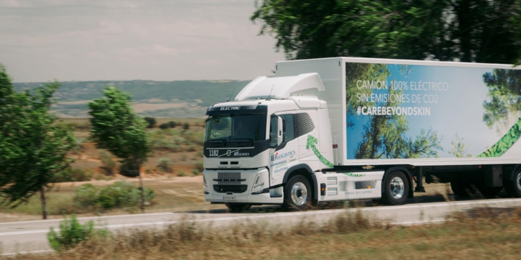 Beiersdorf e ID Logistics un tráiler 100% eléctrico a su flota