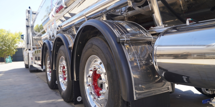 Las ayudas para renovar con camiones eléctricos tardan en llegar