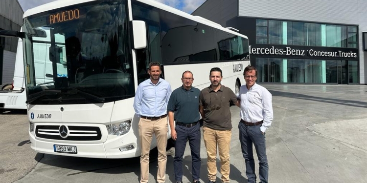 Autocares Amuedo recibe su primer Mercedes-Benz Intouro hybrid