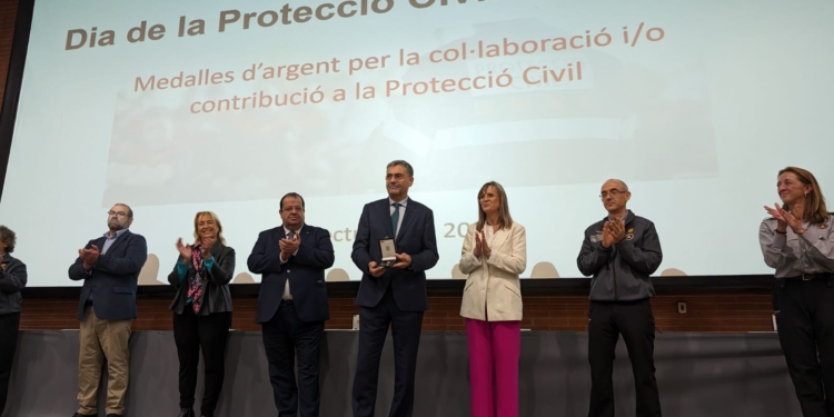 Fecav recibe la Medalla de Honor en el Día de la Protección Civil