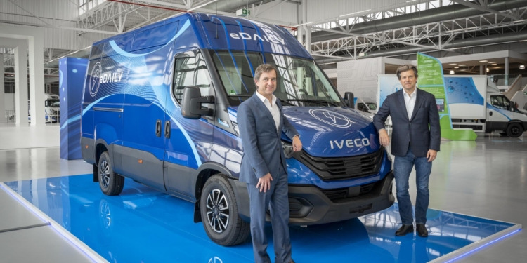 Iveco refuerza su compromiso con Shell para impulsar la descarbonización