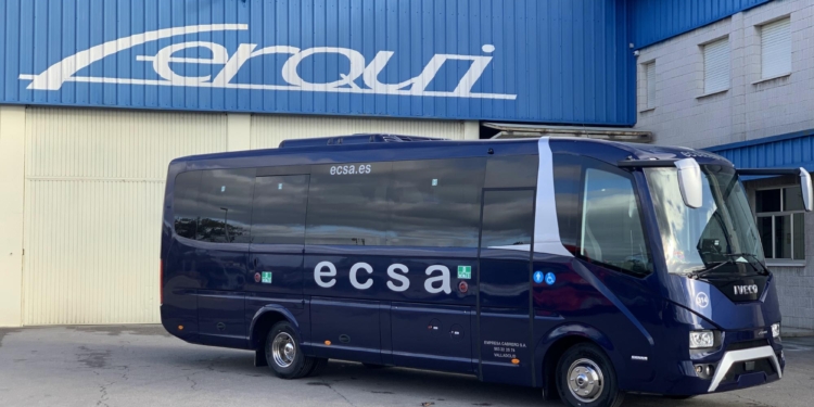 Cabrero, S.A. recibe dos unidades Iveco CC 100 con carrocería Ferqui Nora Travel