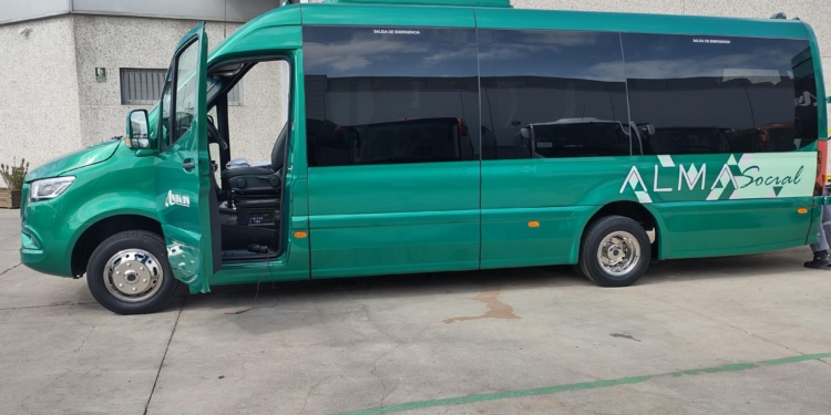 Anpian, S.A amplía su flota con un microbús Mercedes Panelvan para el interurbano