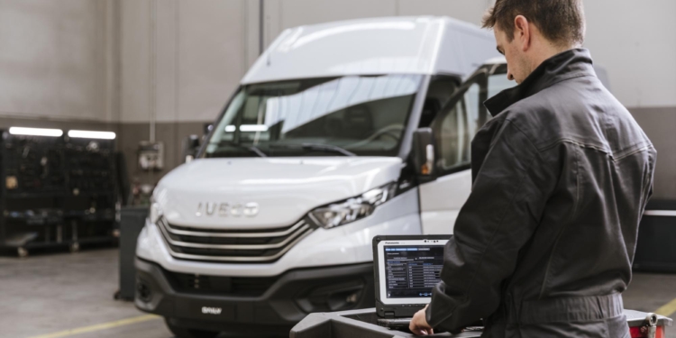 Más de 130 profesionales participan en el evento aniversario de Iveco