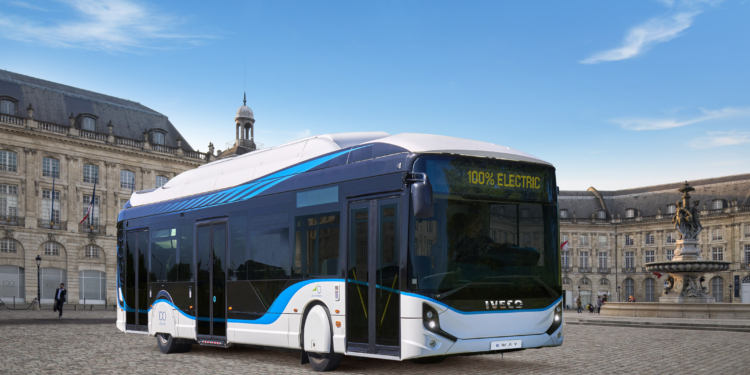 Sevilla confía en los autobuses eléctricos E-Way del grupo Iveco para Tussam