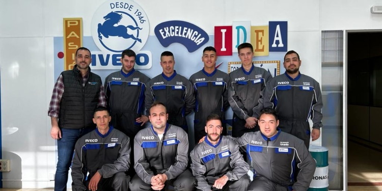 Los primeros jóvenes mecánicos de Iveco completan su formación