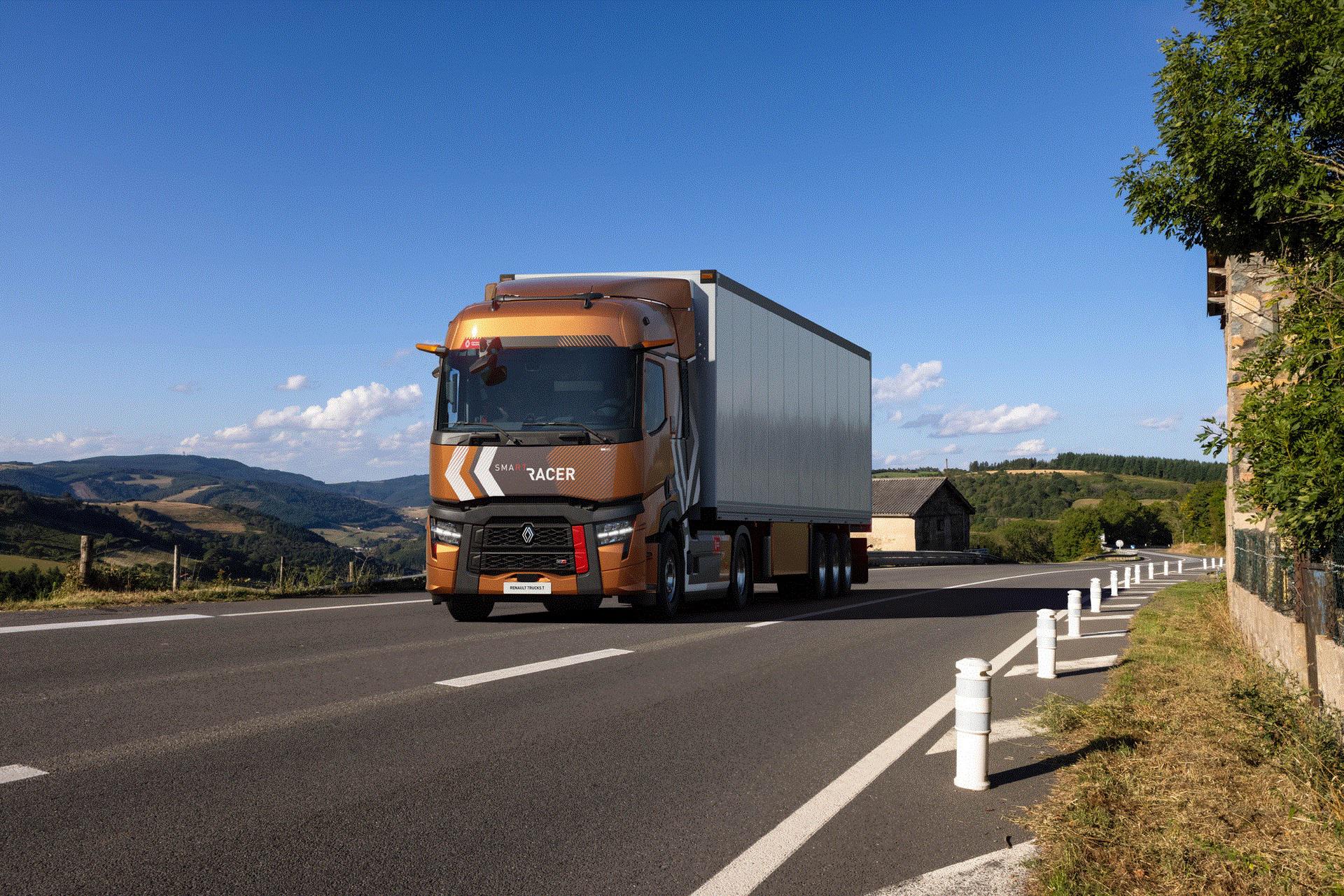 Renault Trucks lanza camiones 2025 con mejoras en eficiencia