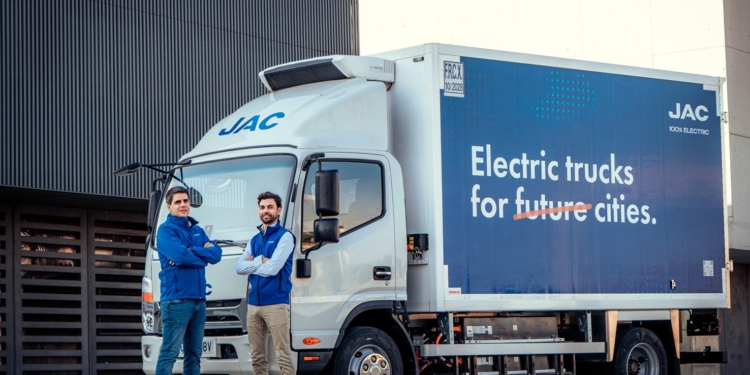 JAC impulsa sus camiones eléctricos en la Península Ibérica