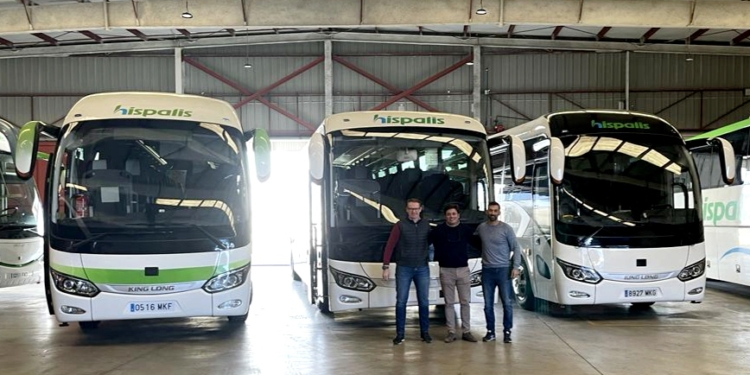 Autocares Hispalís amplía su flota con tres autocares King Long