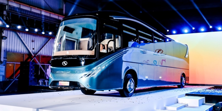 King Long revela su prototipo Merry Combo de 12 metros de longitud