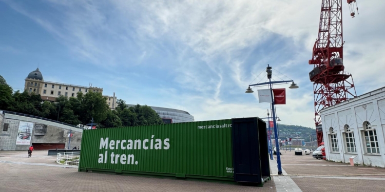 Mercancías al tren visibiliza la importancia del ferrocarril en Bilbao
