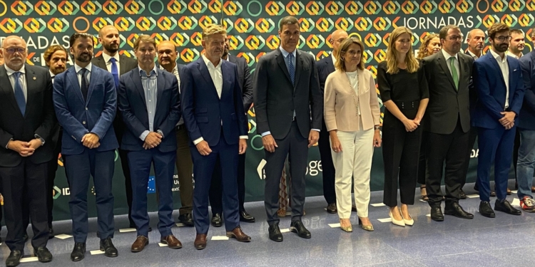 Anfac valora la activación de la mesa de gobernanza sobre el vehículo eléctrico