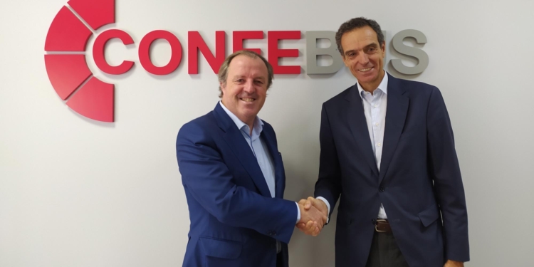 Confebus alcanza un nuevo acuerdo de colaboración Howden Iberia