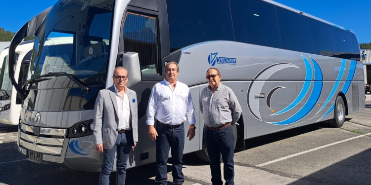 Sunsundegui hace entrega de un nuevo Sc7 al Grupo Valenzuela