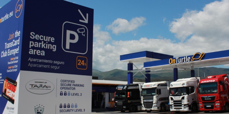 El parking de OnTurtle en La Jonquera, el mejor de camiones de Europa