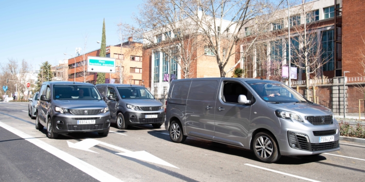 Peugeot cierra el círculo con la electrificación de comerciales eléctricos