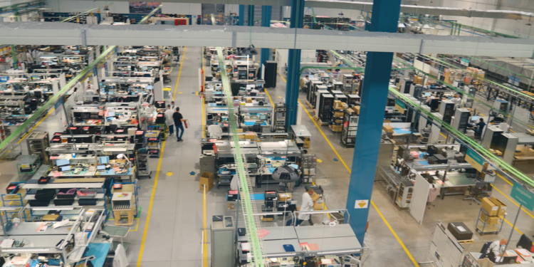 Indra reduce sus emisiones de CO2 al 12% y sus costes un 20%