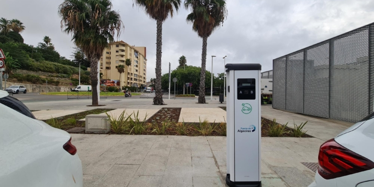 La APBA ultima los trabajos para instalar 38 puntos de recarga para eléctricos