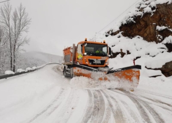 Mitma: 1.305 quitanieves y 221.508 toneladas de fundentes
