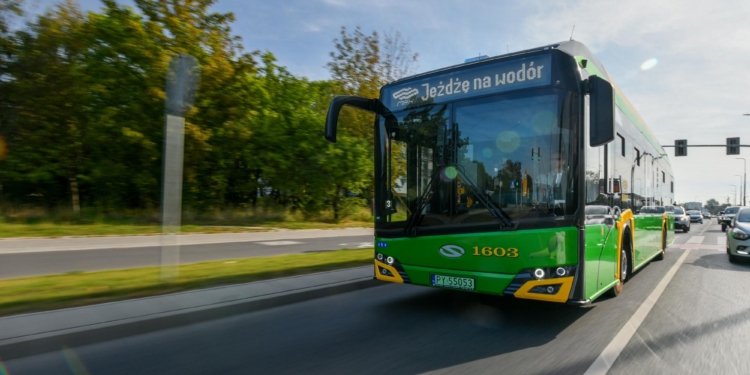 Los autobuses de hidrógeno de Solaris ya circulan por las calles de Poznań